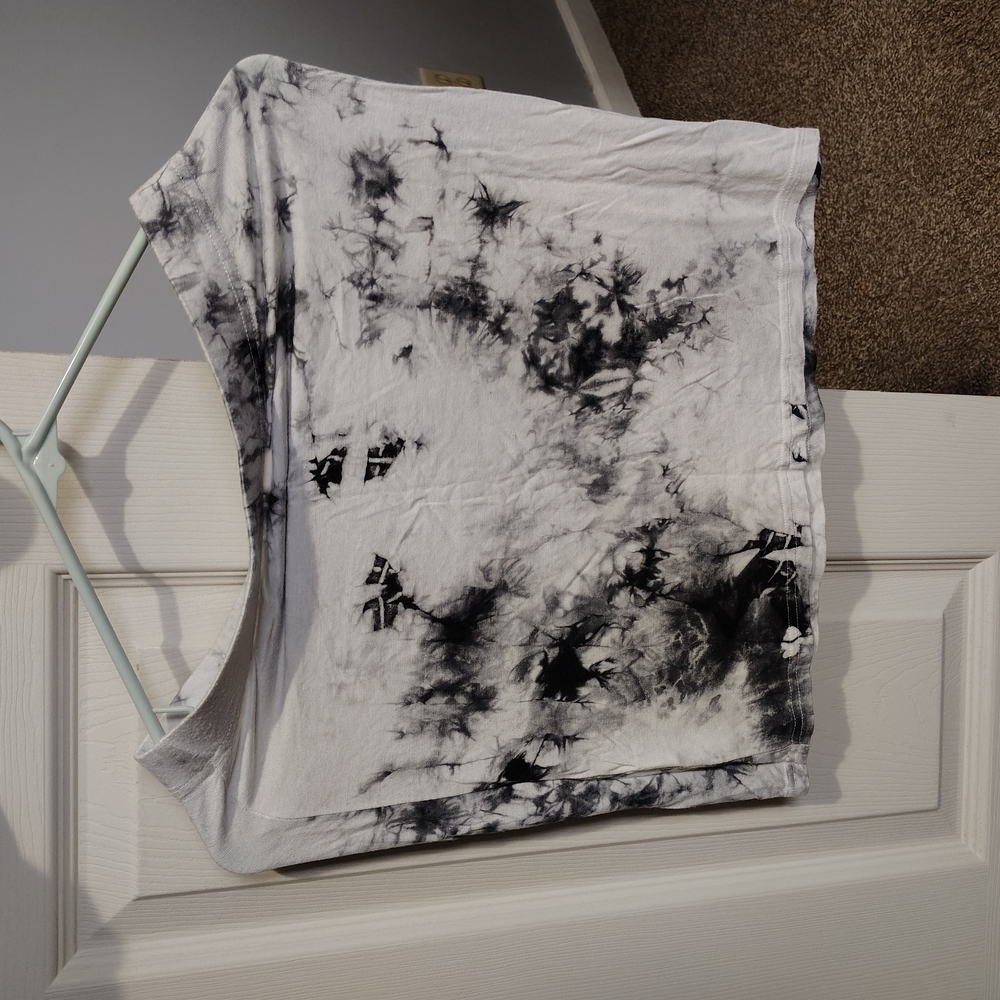 Black and White Tie-Dye Shirt